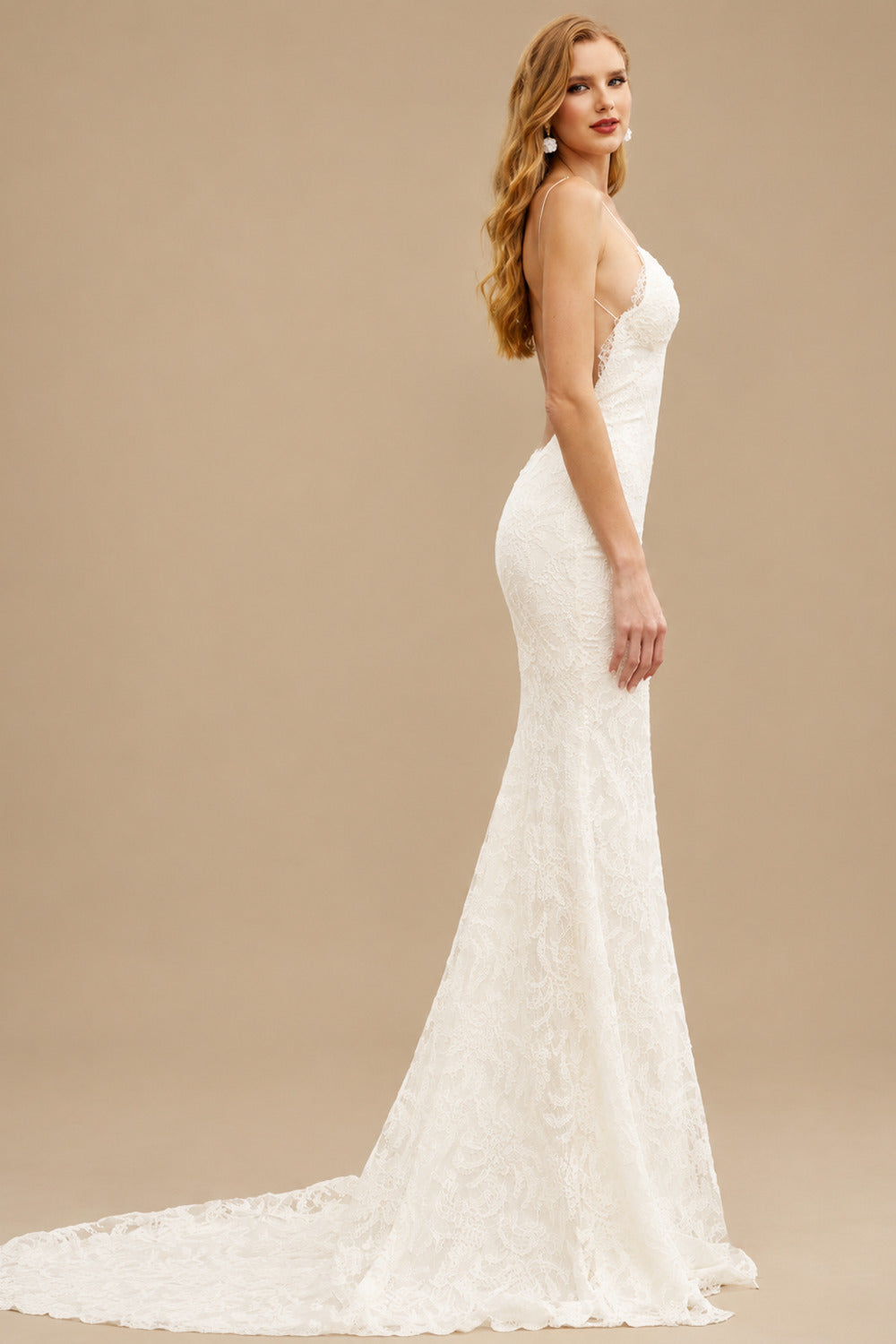 Rutipo Ivory Trumpet/Mermaid V-Neck Court Train Wedding Dresses With Lace