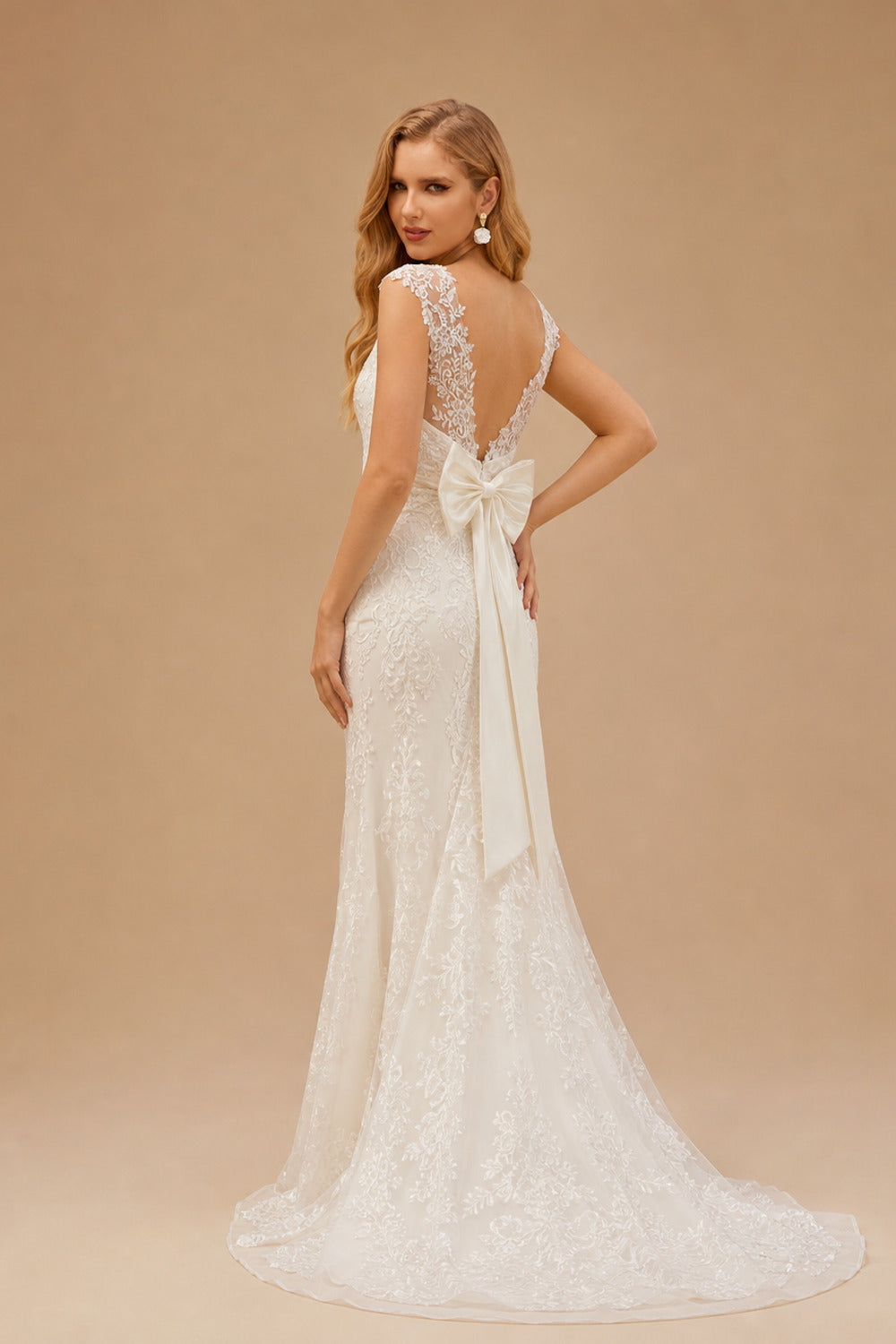 Rutipo Ivory Trumpet/Mermaid V Neck Lace Sweep Train Wedding Dresses With Lace