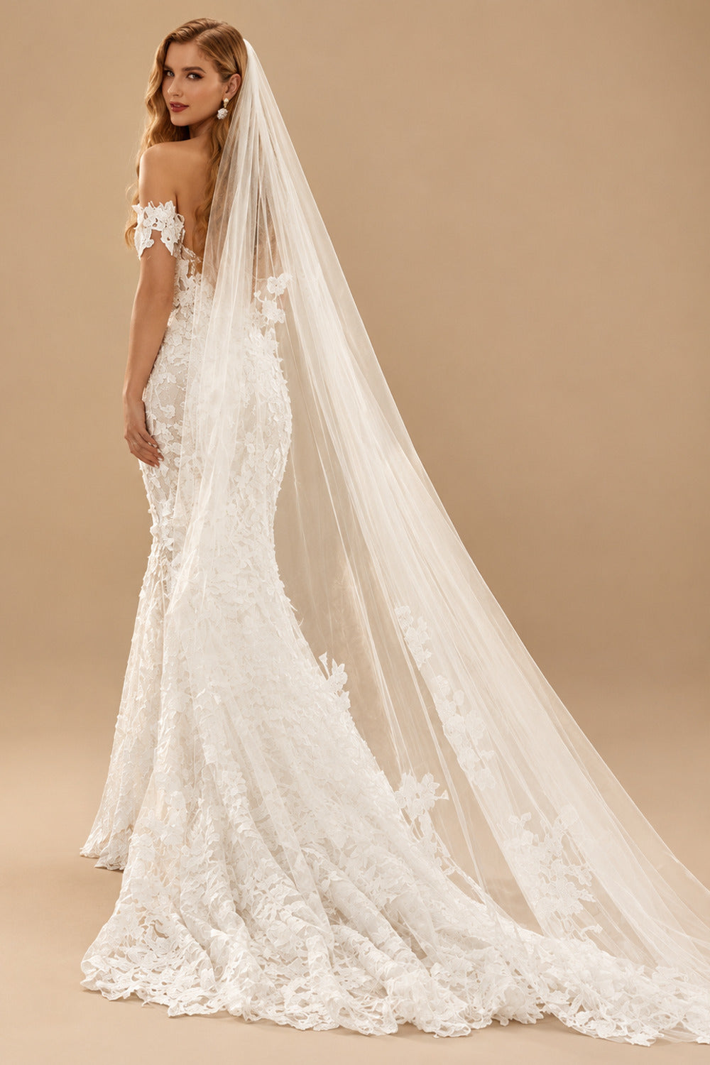 Rutipo Ivory Trumpet/Mermaid Off The Shoulder Lace Sweep Train Wedding Dresses With Appliques Lace