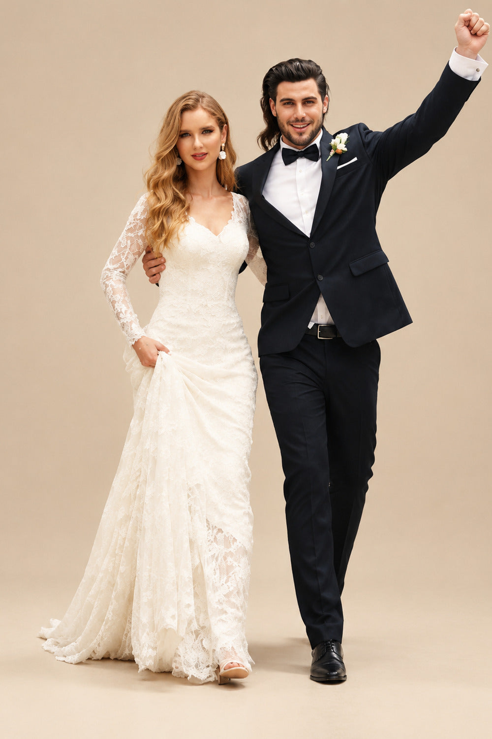 Rutipo Ivory Sheath/Column V-Neck Tulle Lace Court Train Wedding Dresses With Lace