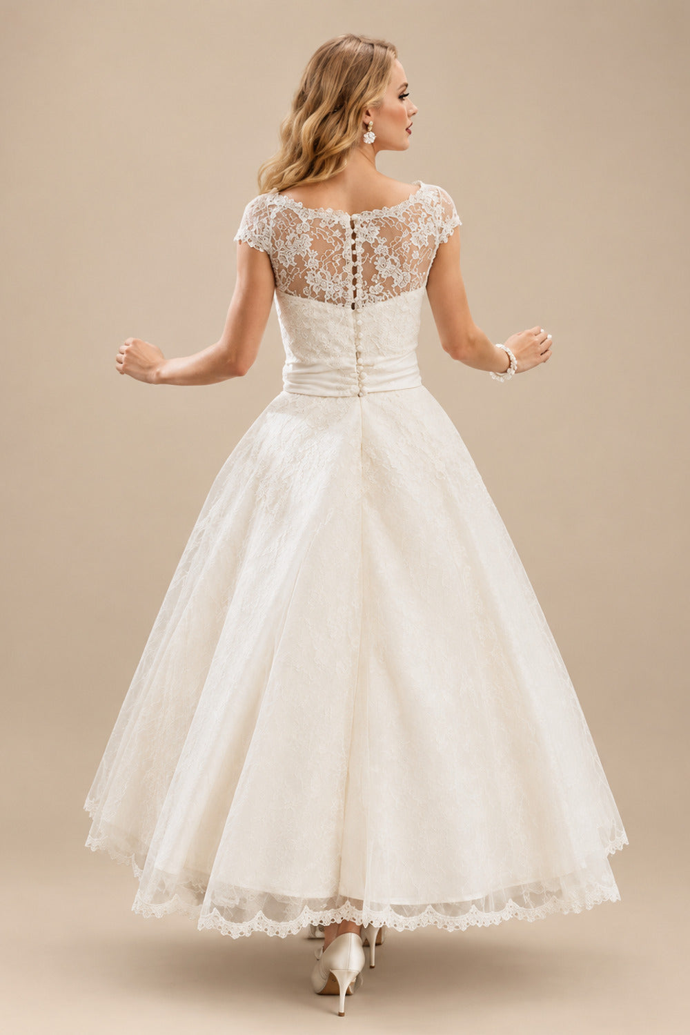 Rutipo Ivory A-Line Scoop Neck Tea-Length Tulle Wedding Dresses With Lace