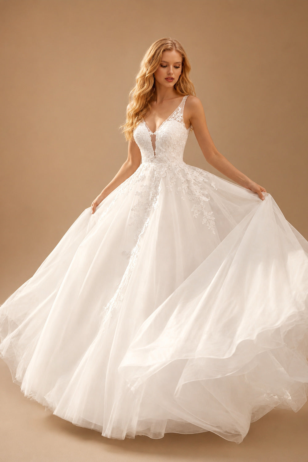 Rutipo Ivory Ball-Gown V Neck Sleeveless Floor-Length Tulle Wedding Dresse With Appliques Lace