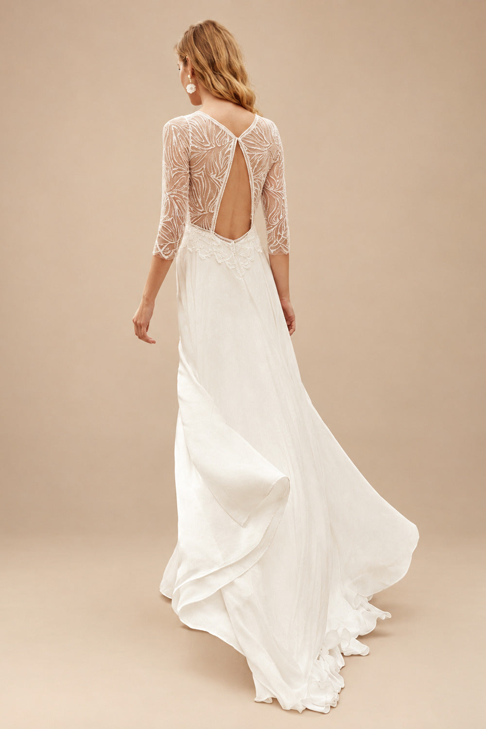 Rutipo Ivory A-Line V-Neck 3/4 Sleeves Chiffon Lace Sweep Train Wedding Dresses With Pleated Lace