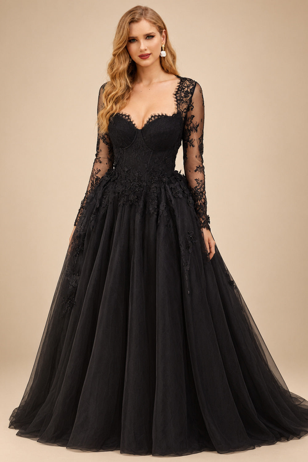 Rutipo Black Ball-Gown Sweetheart Long Sleeves Lace Court Train Wedding Dresses With Lace