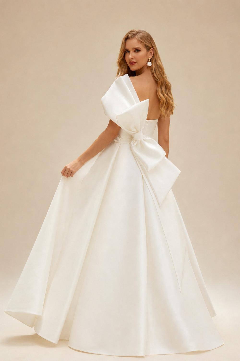 Rutipo Ivory Ball-Gown One-Shoulder Organza Sweep Train Wedding Dress With Appliques Lace