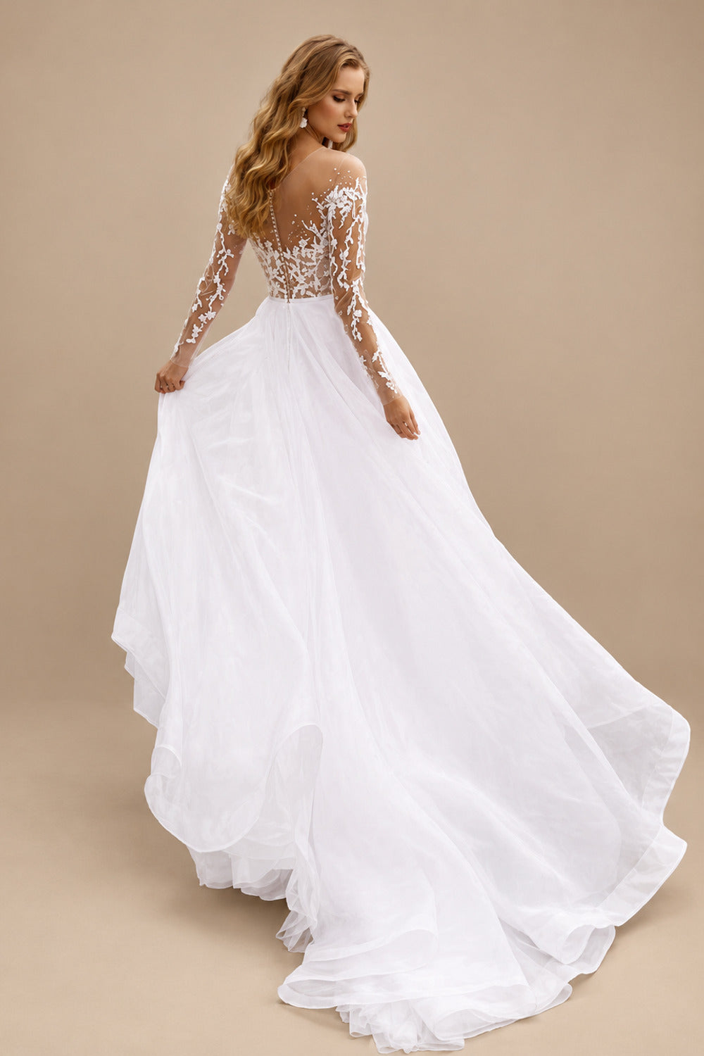 Rutipo White Ball-Gown Illusion Neck Sweep Train Wedding Dress With Beading Appliques Lace
