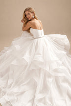 Rutipo Ivory Vintage Inspired Ball-Gown Tulle Court Train Wedding Dresses With Strapless Cascading Ruffles