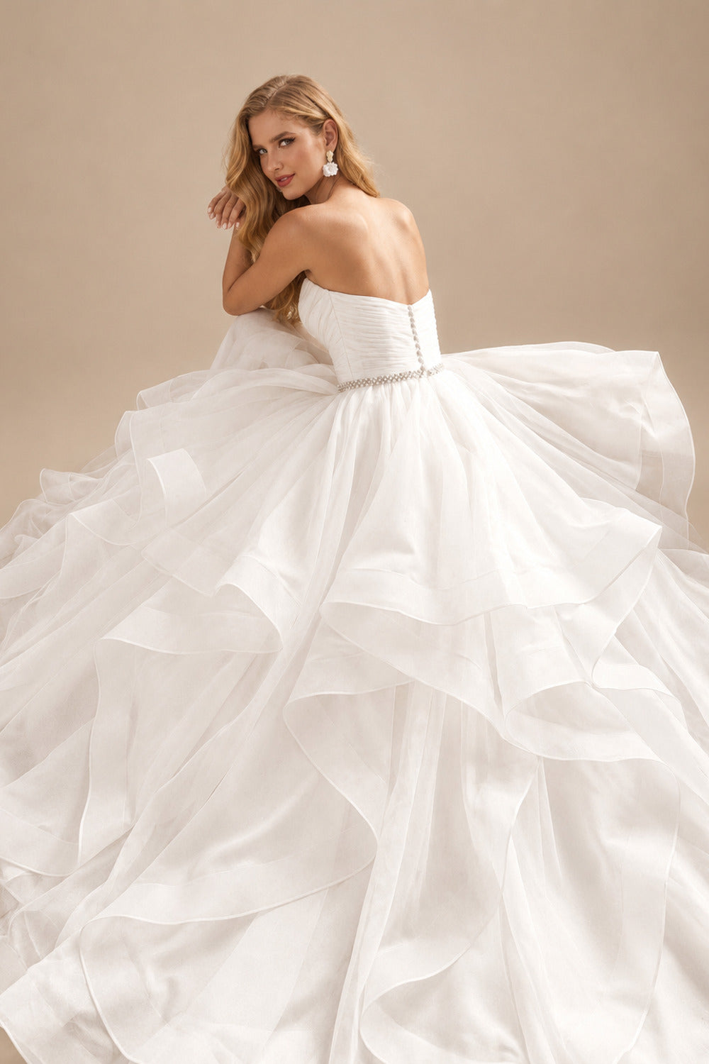 Rutipo Ivory Vintage Inspired Ball-Gown Tulle Court Train Wedding Dresses With Strapless Cascading Ruffles