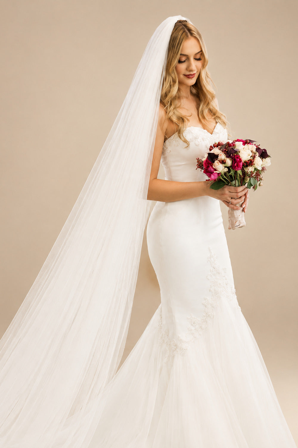 Rutipo Ivory Classic Mermaid Sweetheart Wedding Dresses With Beading