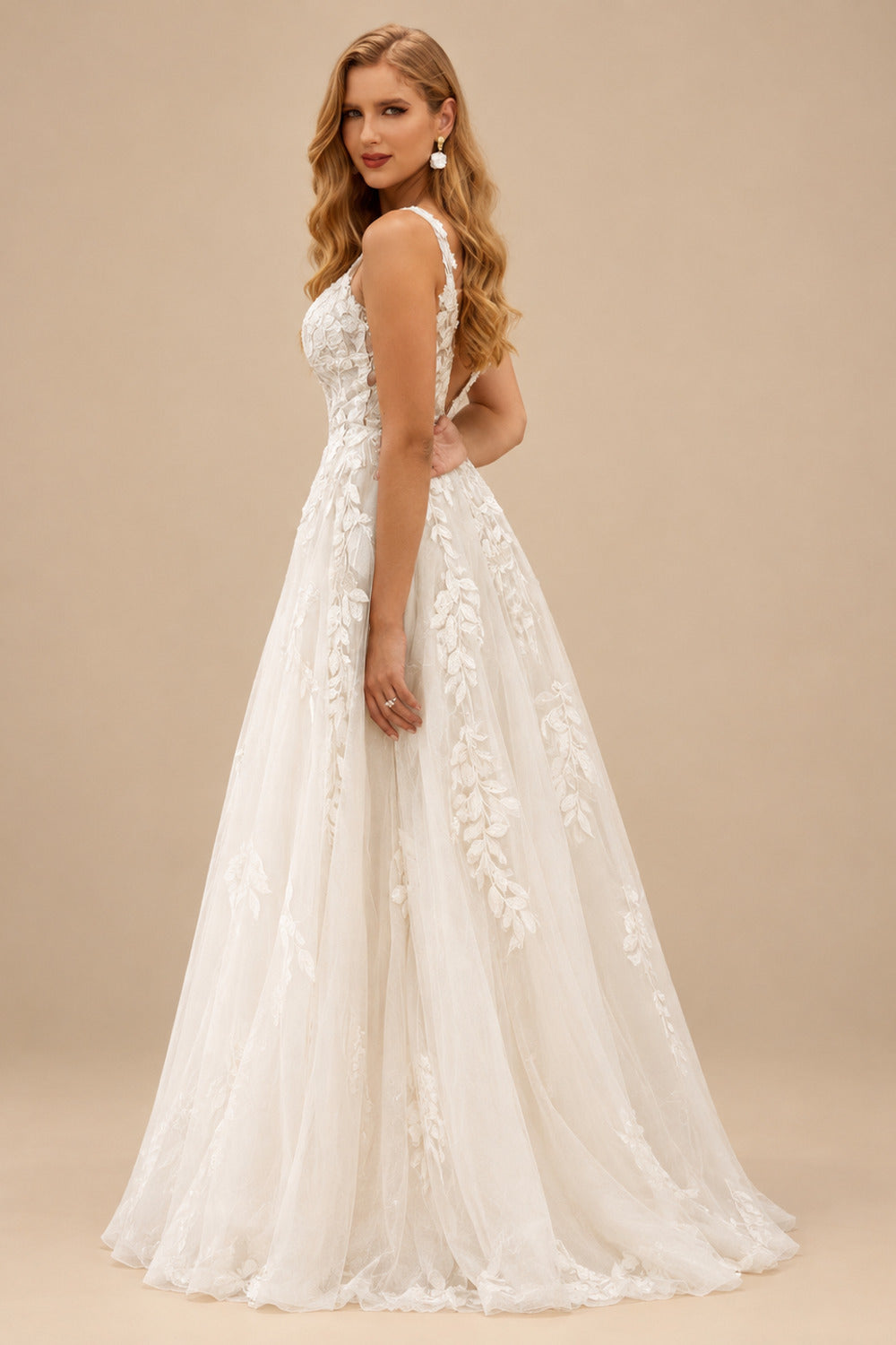 Rutipo Ivory A-Line V-Neck Sleeveless Tulle Wedding Dresses With Appliques Lace
