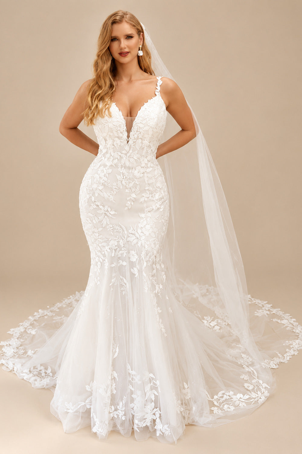 Rutipo Ivory Trumpet/Mermaid V-Neck Sleeveless Lace/Tulle Wedding Dresses With Appliques Lace