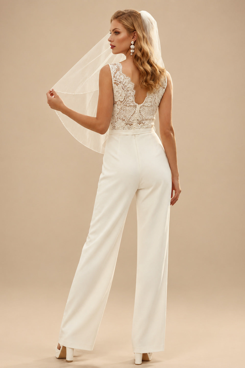 Rutipo Ivory Jumpsuit/Pantsuit V-Neck Sleeveless Elegant Lace/Elastic Satin Wedding Dresses