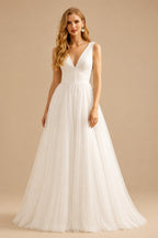 Rutipo Ivory Ball-Gown V-Neck Sleeveless Court Train Elegant Satin/Tulle Wedding Dresses