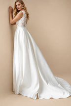 Rutipo As Picture A-Line V-Neck Sleeveless Elegant Lace/Satin Wedding Dresses