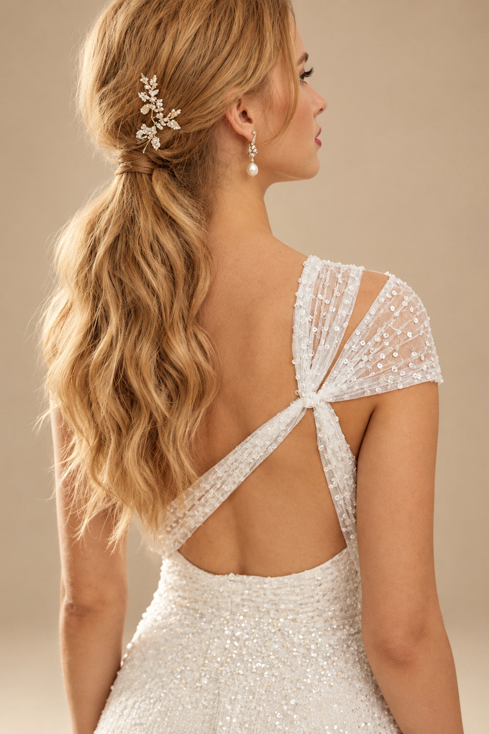 Rutipo Ivory Sheath One-Shoulder Sleeveless Sweep Train Sequined Wedding Dresses With Split Front