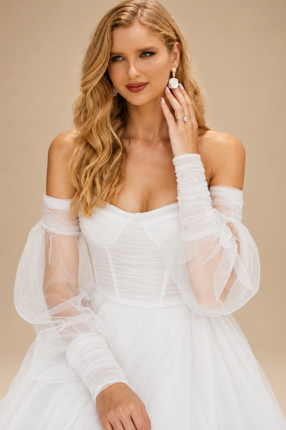 Rutipo White Boho Beach Tulle A-Line Slit Wedding Dresses