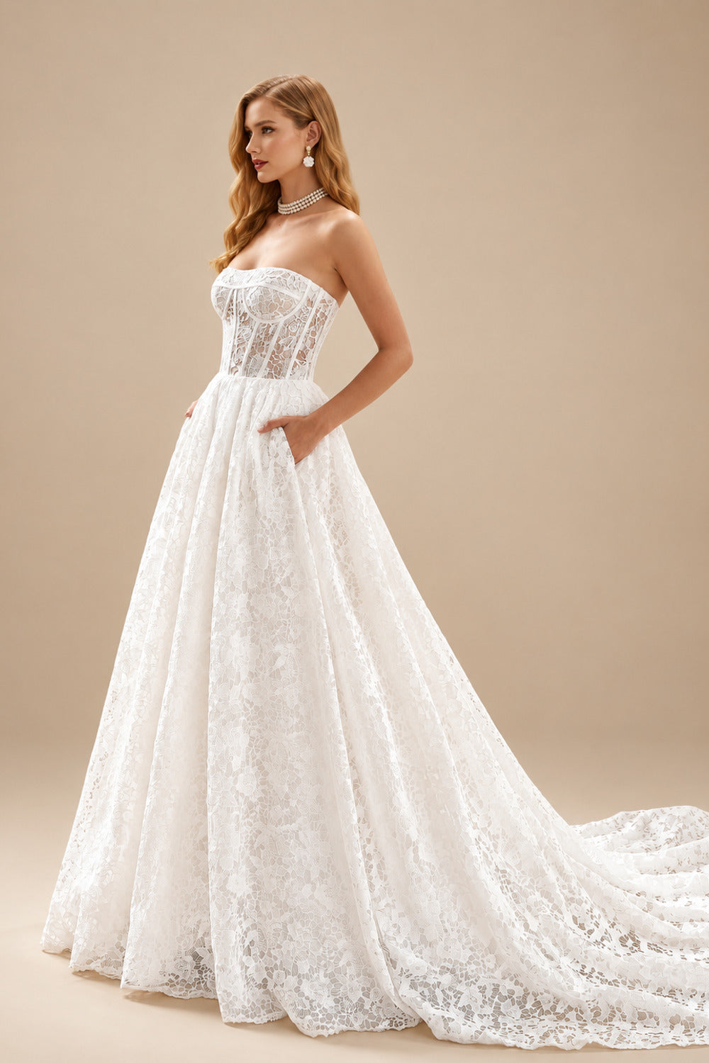 Rutipo Ivory Ball-Gown Strapless Sleeveless Vintage Lace Wedding Dresses With Pockets