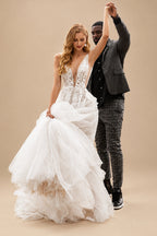 Rutipo Ivory Boho V-Neck Sleeveless Sweep Train Tulle Wedding Dresses With Appliques Lace