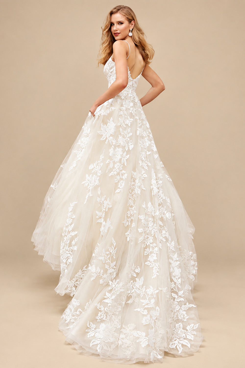 Rutipo As Picture A-Line V-Neck Sleeveless Sweep Train Lace/Tulle Wedding Dresses