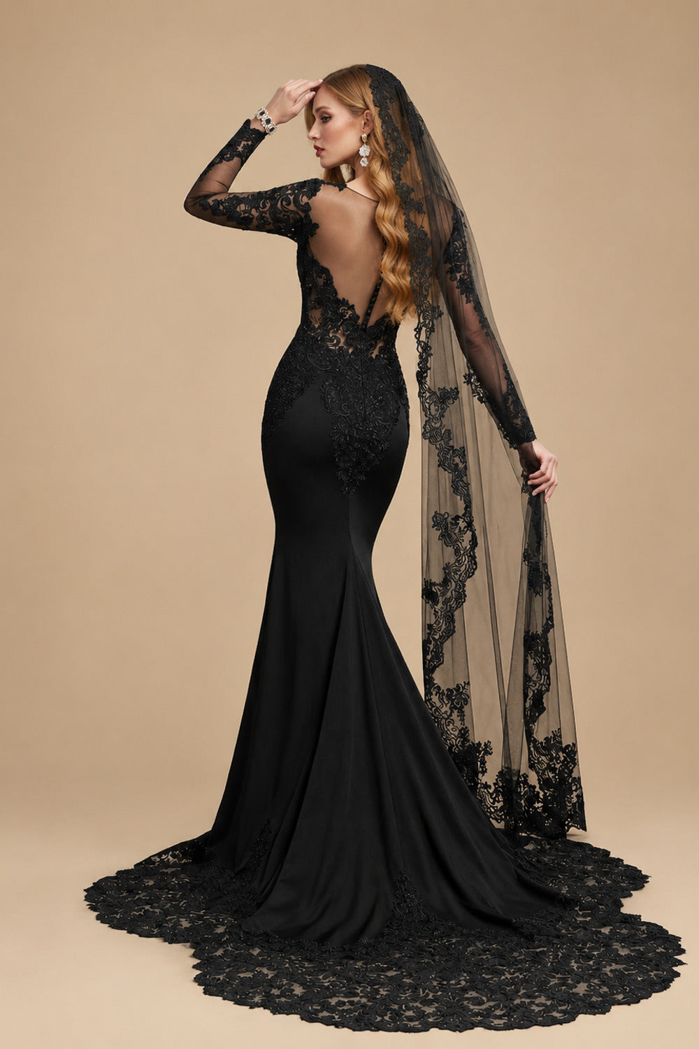 Rutipo Black Mermaid V-Neck Long Sleeves Court Train Lace Wedding Dresses