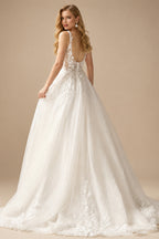 Rutipo Ivory A-Line V-Neck Sleeveless Sweep Train Tulle Wedding Dresses With Appliques Lace