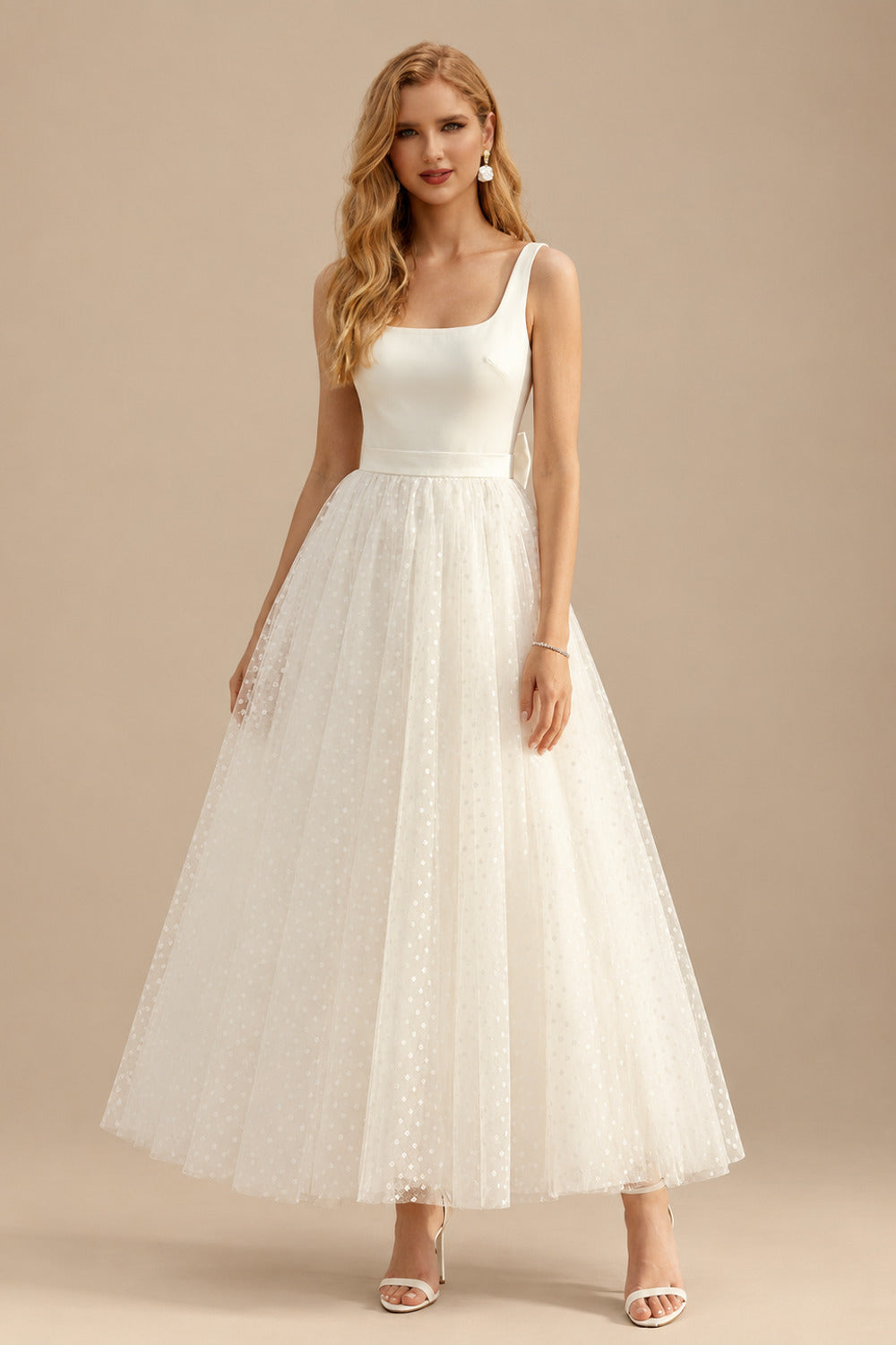 Rutipo Ivory Ball-Gown Square Neckline Sleeveless Tulle Wedding Dresses With Bow(s)