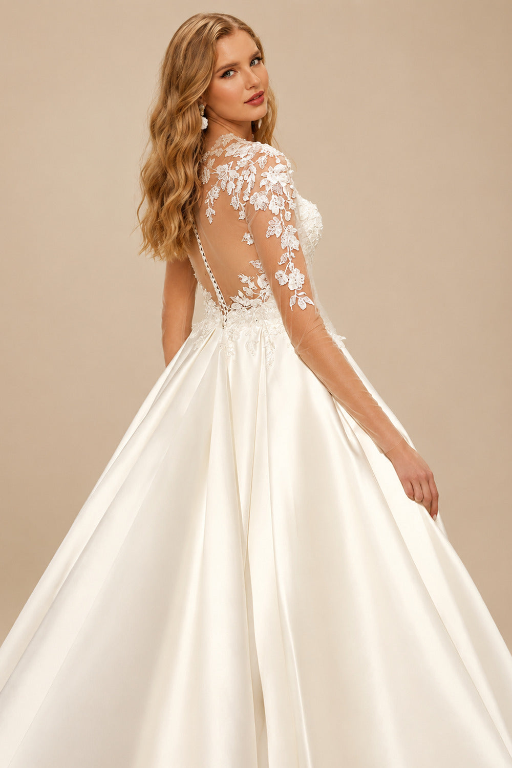 Rutipo Ivory Ball-Gown V-Neck Long Sleeves Satin Wedding Dresses With Appliques Lace