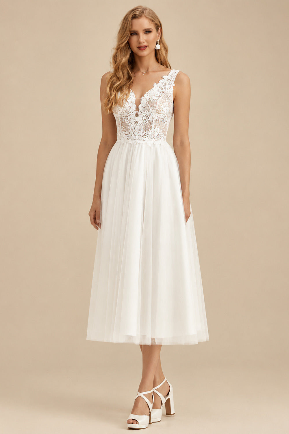 Rutipo White A-Line V-Neck Sleeveless Lace/Tulle Wedding Dresses With Appliques Lace