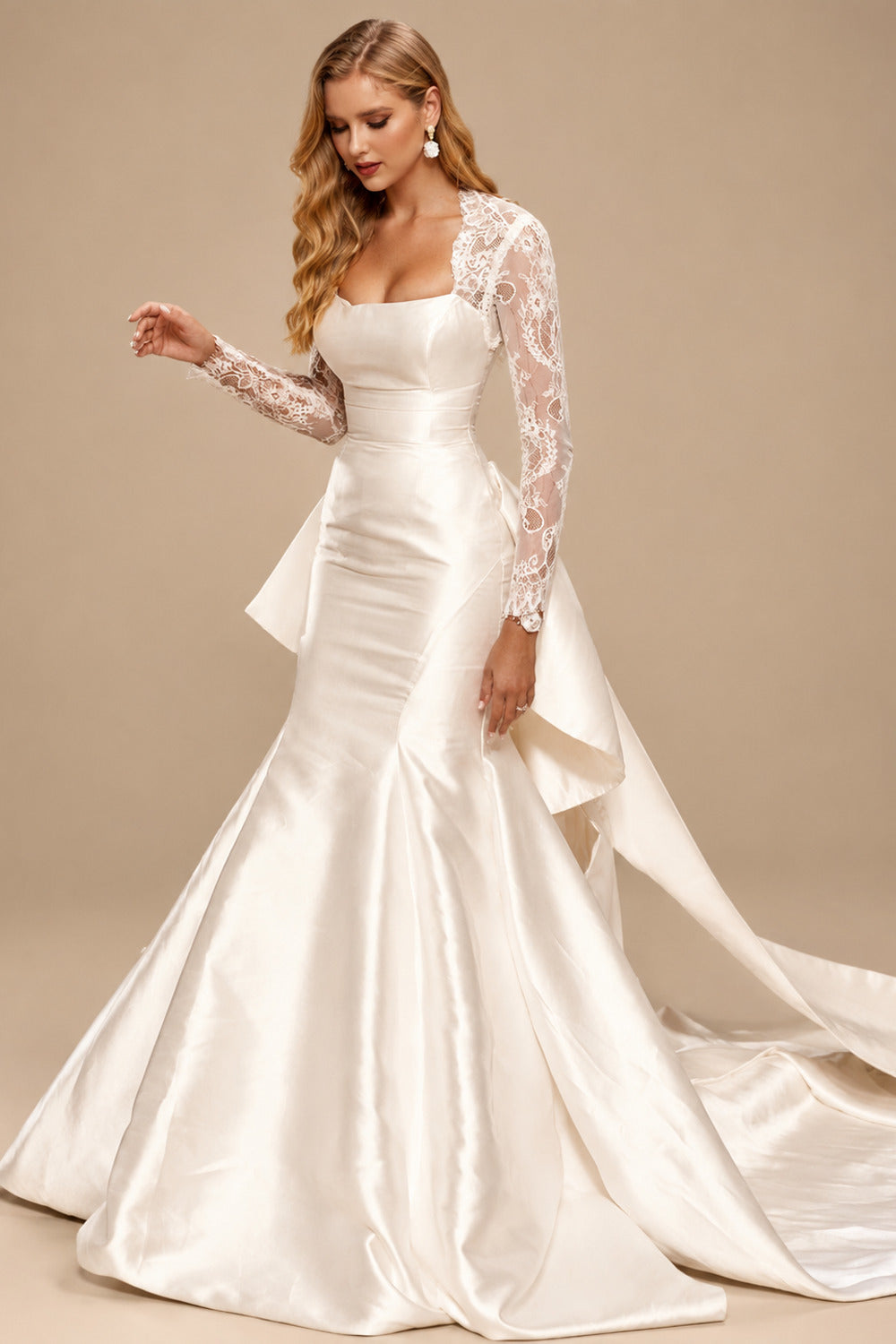 Rutipo Ivory Trumpet/Mermaid Square Neckline Satin Wedding Dresses With Lace