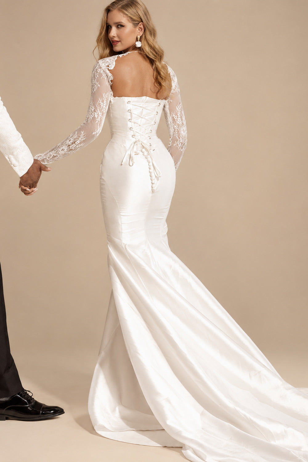 Rutipo Ivory Trumpet/Mermaid Square Neckline Satin Wedding Dresses With Lace