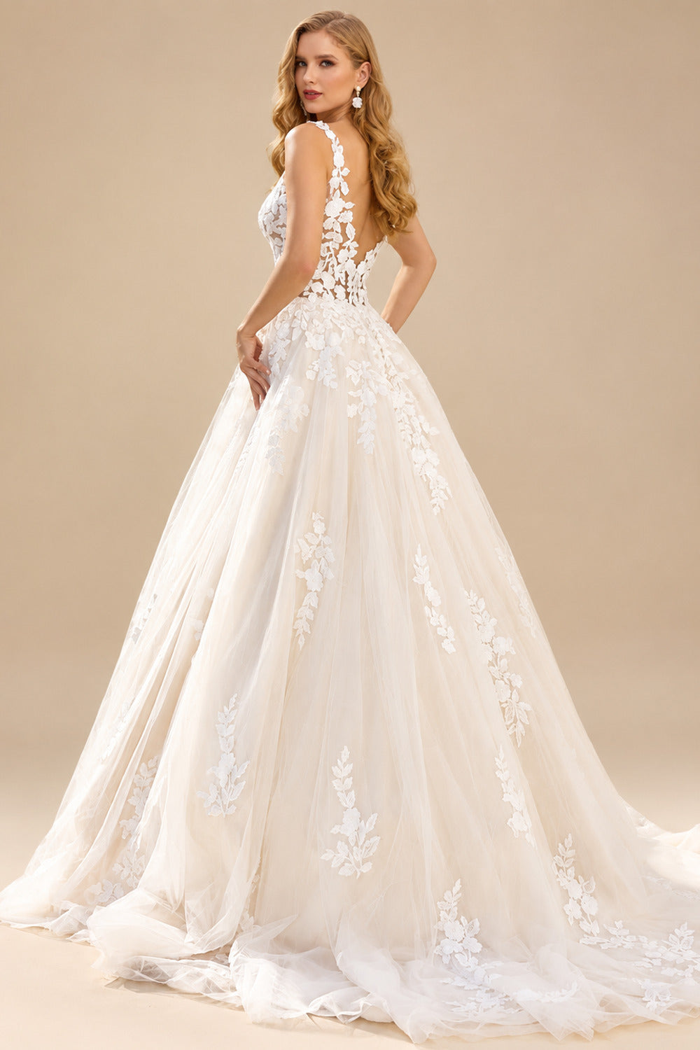 Rutipo Ivory Ball-Gown V-Neck Sleeveless Sweep Train Lace/Tulle Wedding Dresses