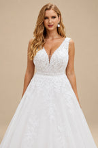 Rutipo White Plus Size A-Line V-Neck Sleeveless Court Train Tulle Wedding Dresses With Lace