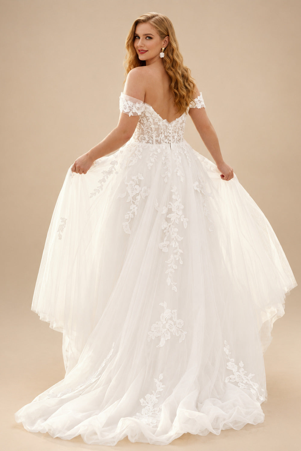 Rutipo Ivory Plus Size A-Line Off-The-Shoulder Sweep Train Tulle Wedding Dresses With Lace