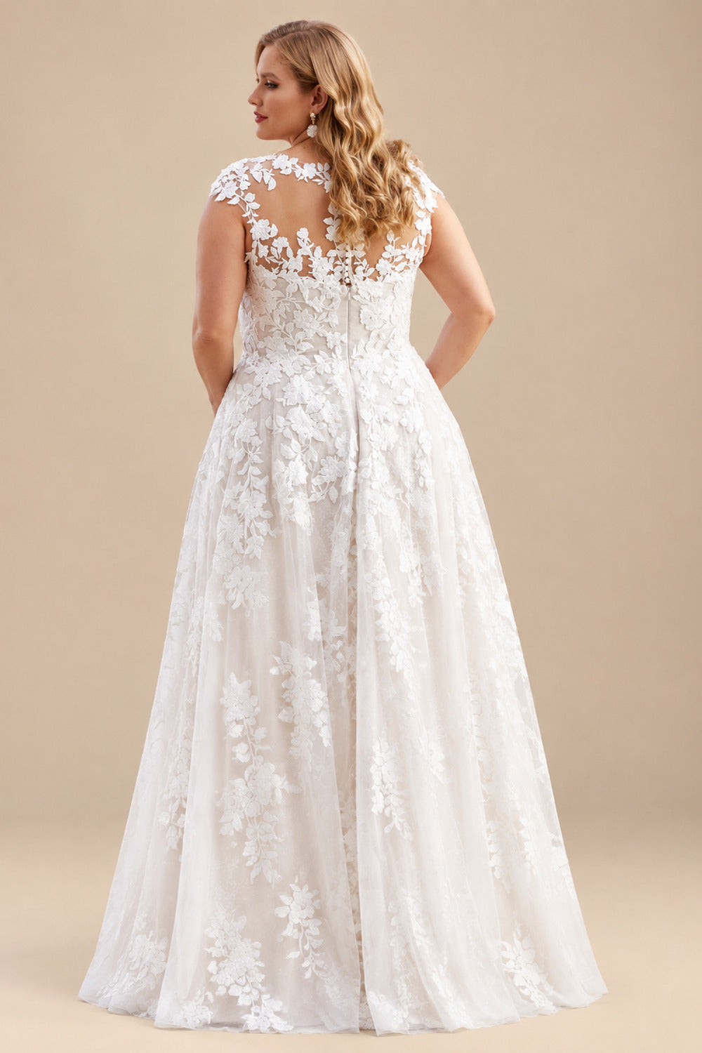 Rutipo White Plus Size A-Line V-Neck Floor-Length Tulle Wedding Dresses With Appliques Lace