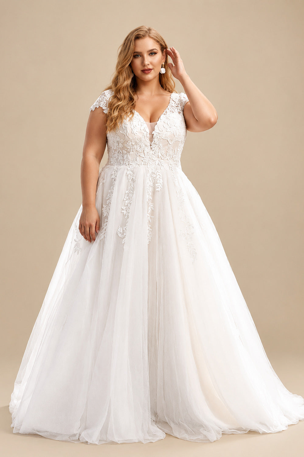 Rutipo Ivory Plus Size A-Line V-Neck Sleeveless Sweep Train Tulle Wedding Dresses With Lace
