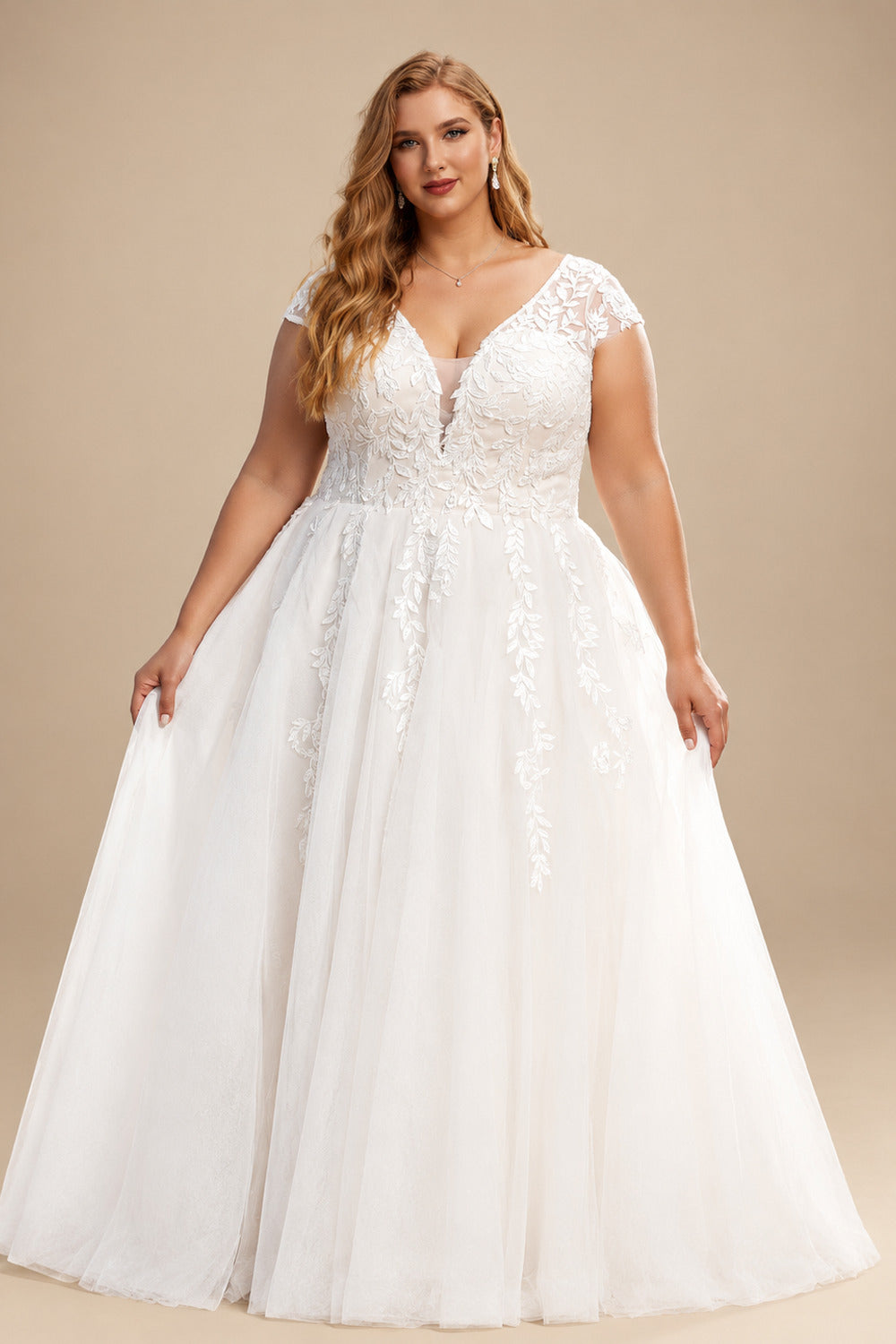 Rutipo Ivory Plus Size A-Line V-Neck Sleeveless Sweep Train Tulle Wedding Dresses With Lace