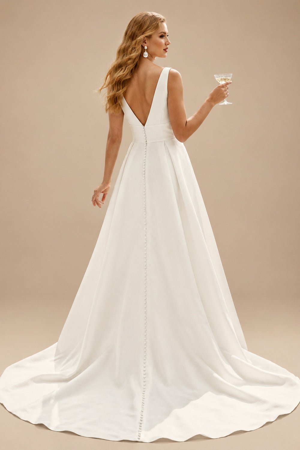 Rutipo Ivory Plus Size A-Line V-Neck Sleeveless Court Train Satin Wedding Dresses