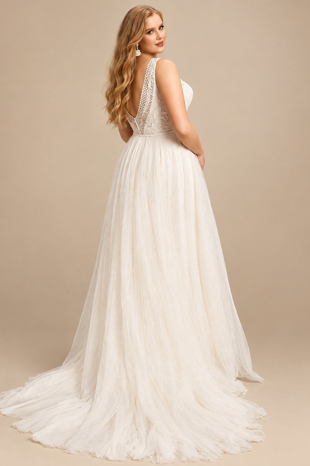 Rutipo Ivory Plus Size A-Line V-Neck Sleeveless Sweep Train Chiffon Wedding Dresses With Lace