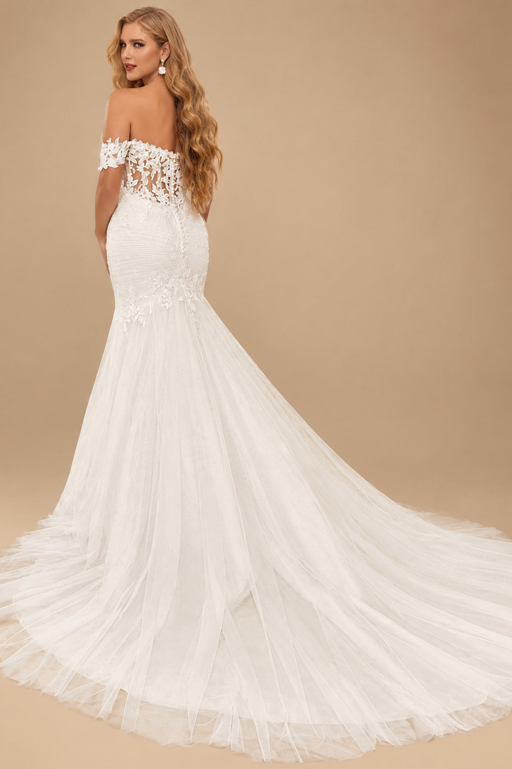 Rutipo Ivory Plus Size Trumpet/Mermaid Off-The-Shoulder Tulle Wedding Dresses With Lace