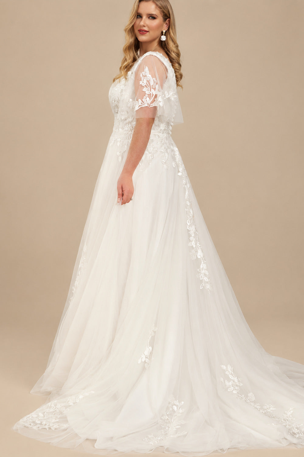Rutipo Ivory Classic Plus Size A-Line V-Neck Short Sleeves Tulle Wedding Dresses With Lace