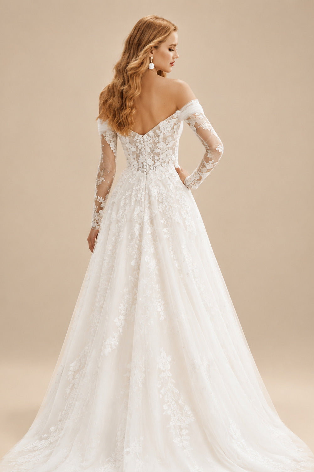 Rutipo Ivory Luxury Ball-Gown V-Neck Long Sleeves Tulle Wedding Dresses With Appliques Lace