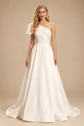 Rutipo Ivory Elegant One-Shoulder Sleeveless A-Line Court Train Italian Satin Wedding Dresses With Bow(s)