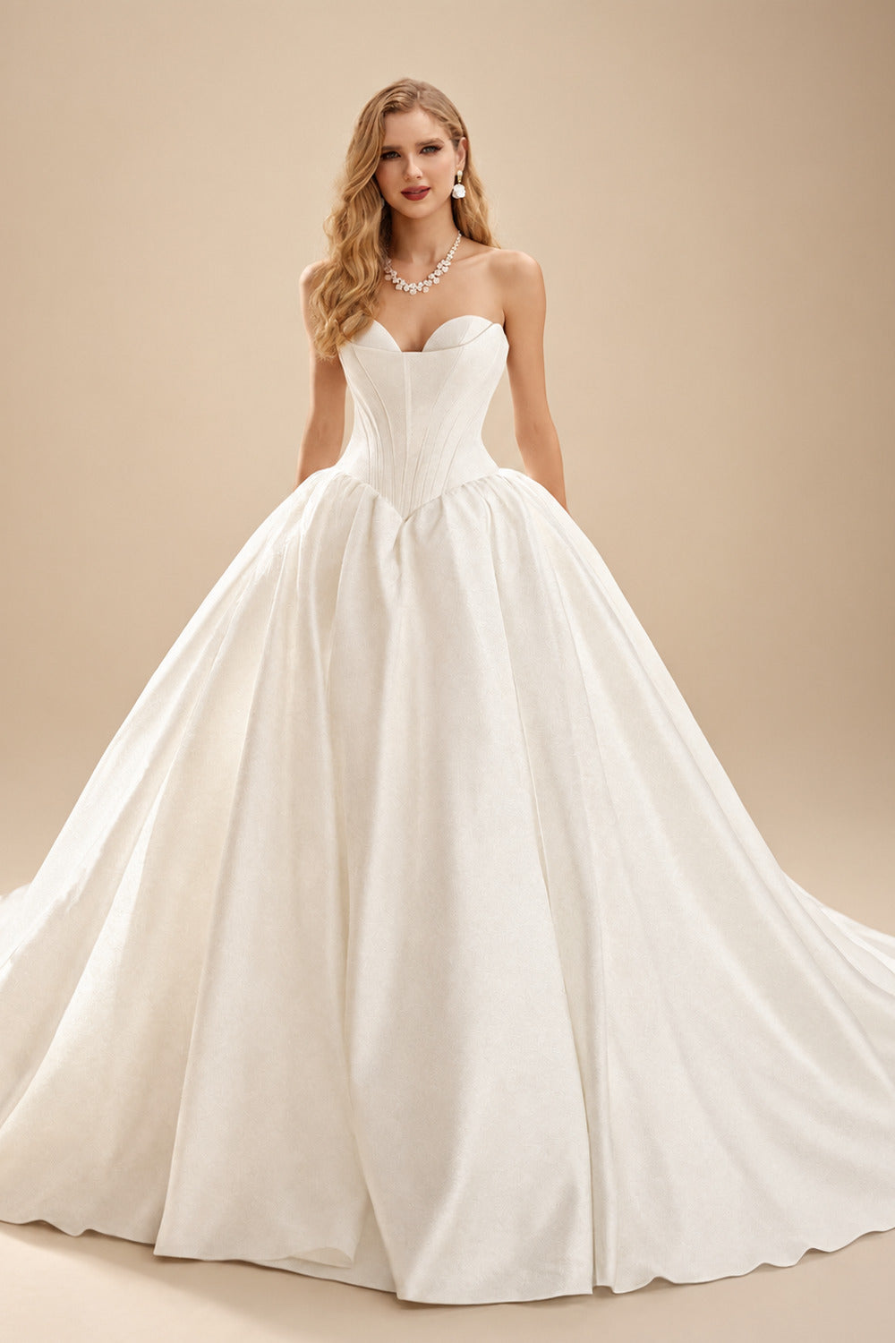 Rutipo Ivory Ball-Gown Sweetheart Sleeveless Court Train Wedding Dresses