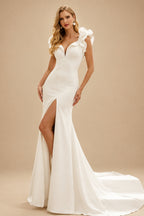 Rutipo Ivory Sheath/Column V-Neck Sleeveless Chapel Train Elastic Satin Wedding Dresses With Shoulder Ruffle