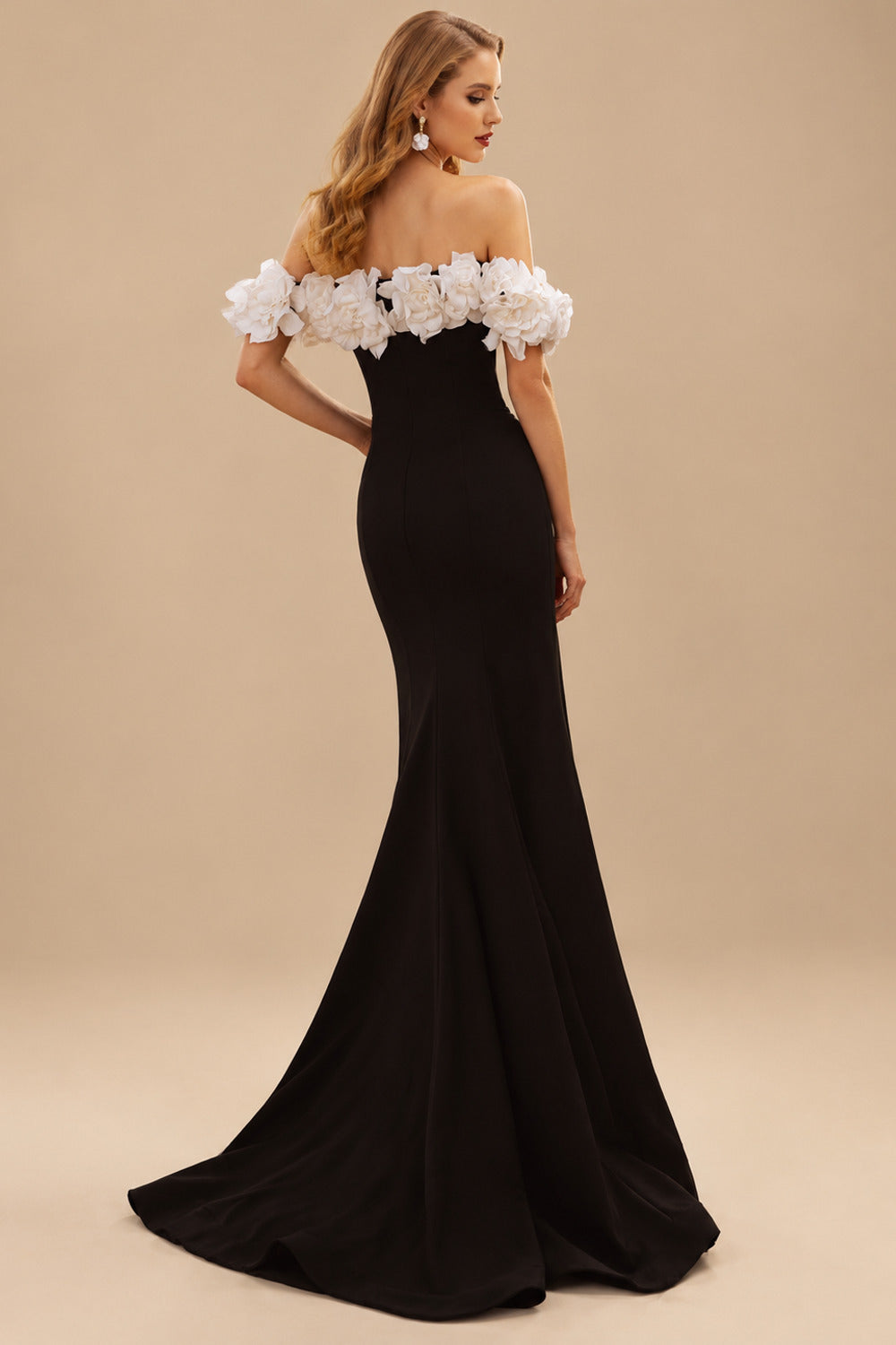 Rutipo Black Off-The-Shoulder Trumpet/Mermaid Sleeveless Sweep Train Stretch Satin Wedding Dresses With Flowers/Shoulder Ruffle