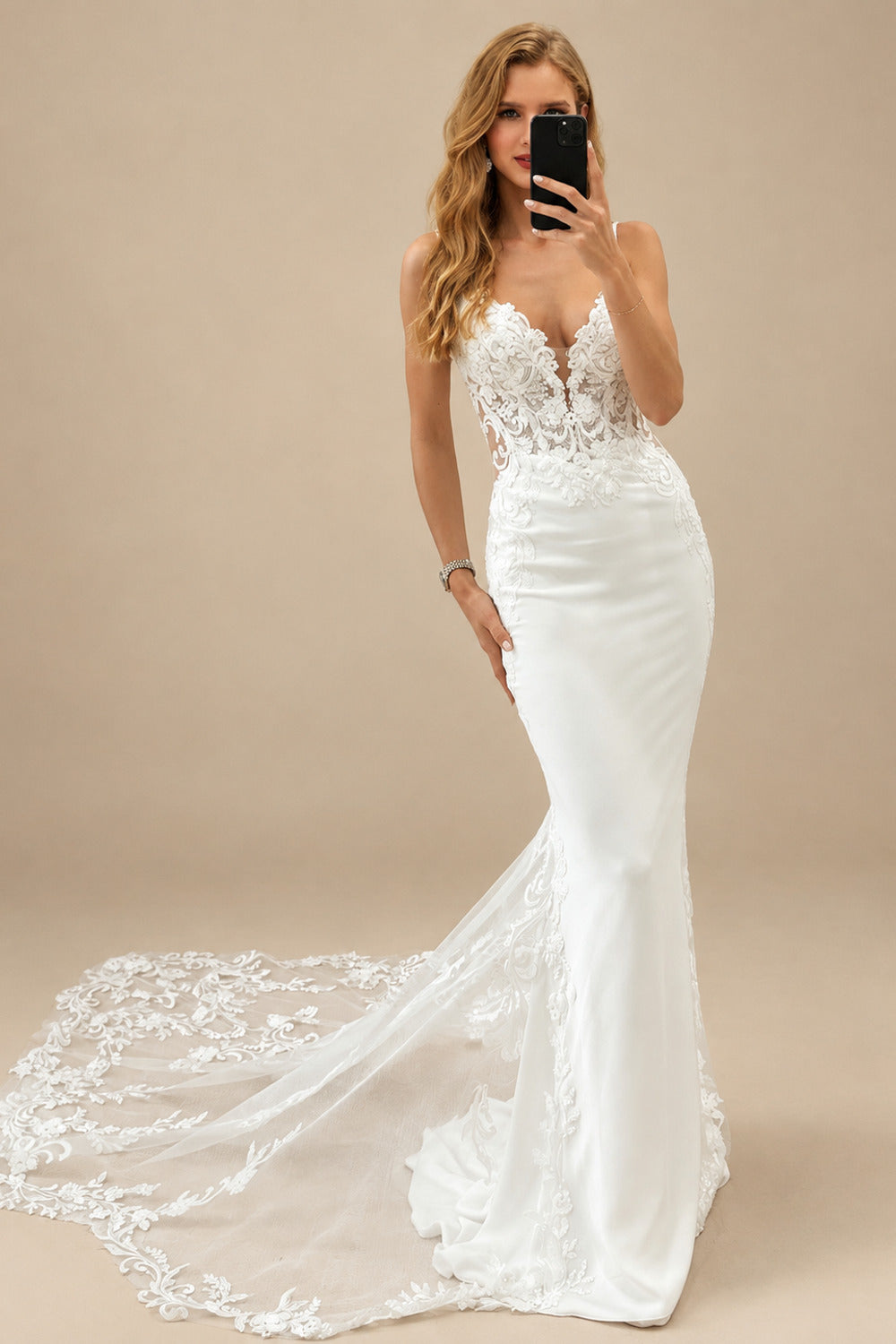 Rutipo Ivory Trumpet/Mermaid Plunge Neck Sleeveless Court Train Elastic Satin Wedding Dresses With Appliques Lace