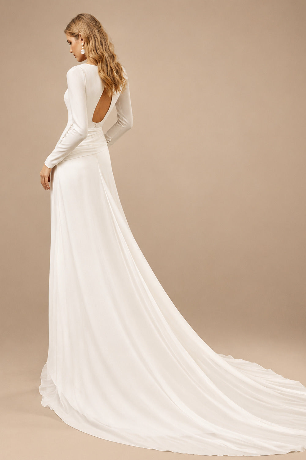 Rutipo Ivory Sheath/Column Square Neckline Long Sleeves Chapel Train Crepe Satin Wedding Dresses