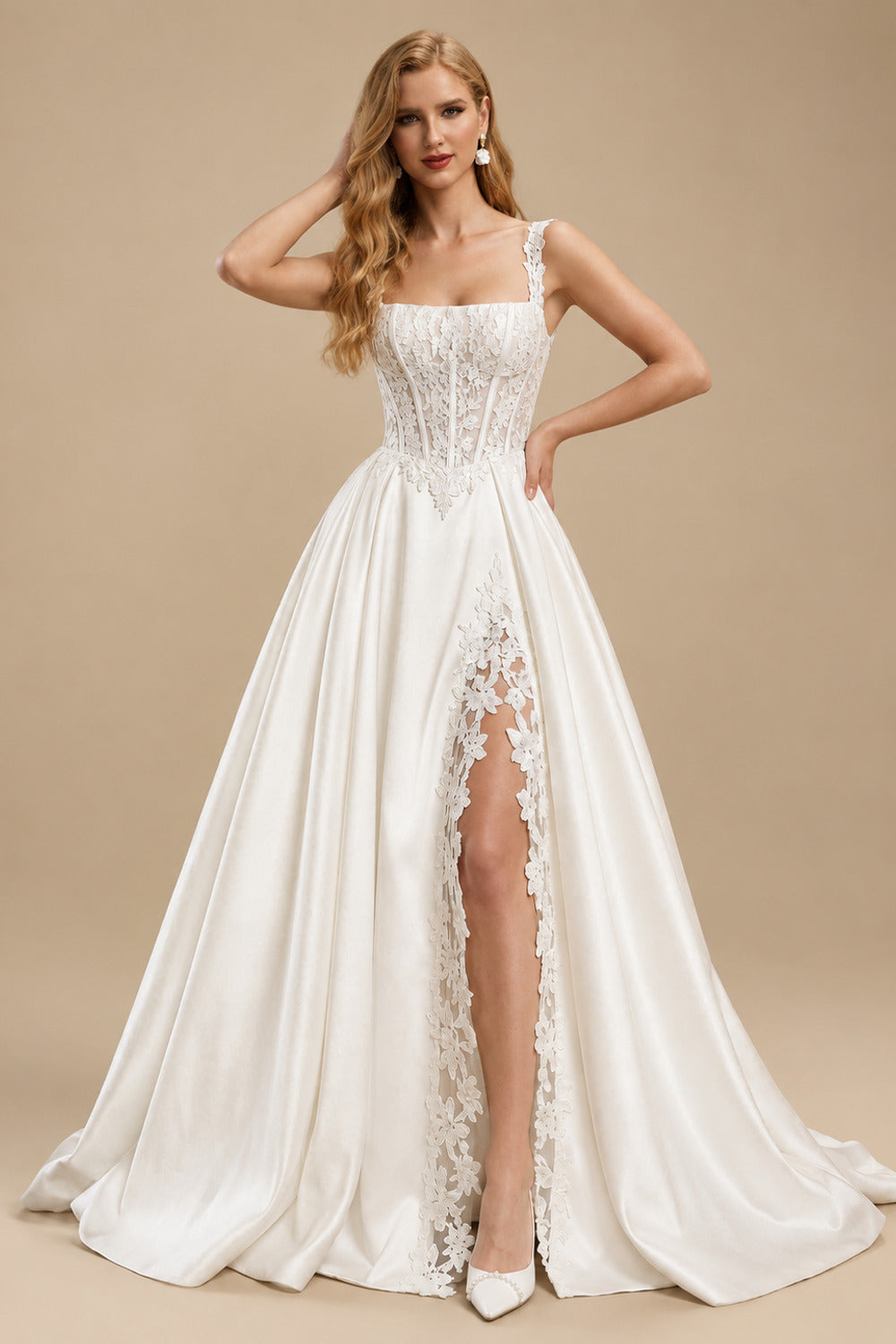 Rutipo Ivory Ball-Gown Square Neckline Sleeveless Chapel Train Lace Wedding Dress With Appliques Lace