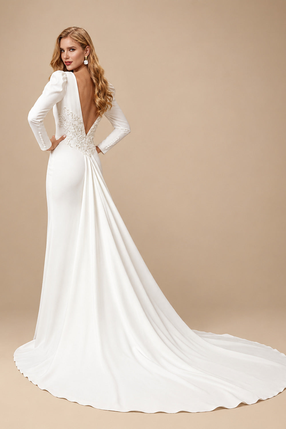 Rutipo Ivory Trumpet/Mermaid Scoop Neck Long Sleeves Court Train Elastic Satin Bride Wedding Dress With Appliques Lace