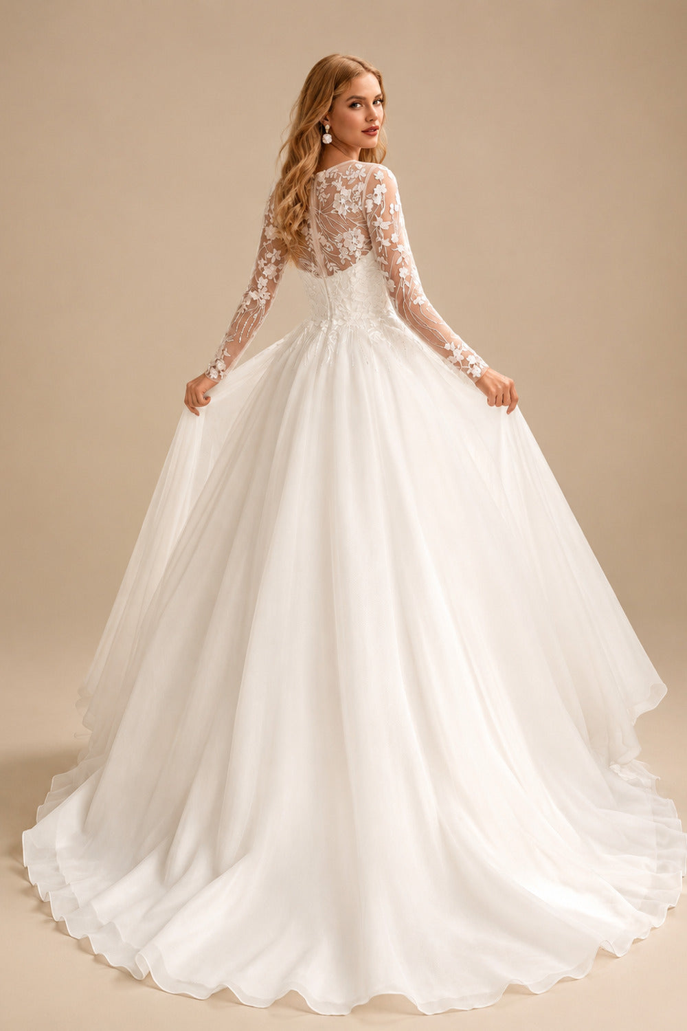 Rutipo Ivory Ball-Gown Scoop Neck Long Sleeves Sweep Train Lace/Satin Wedding Dresses With Appliques Lace